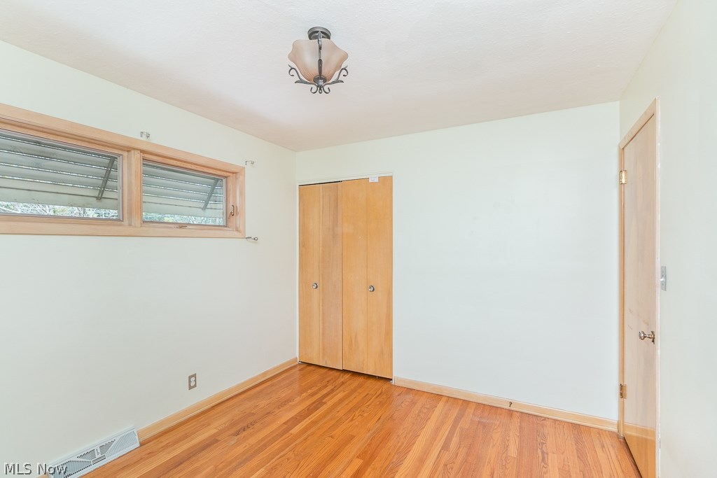7812 Hoertz Road Cleveland, OH 44134 - Photo 12 of 27