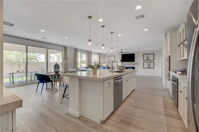 $5,000 | 1075 North Water Street, Henderson, NV 89011