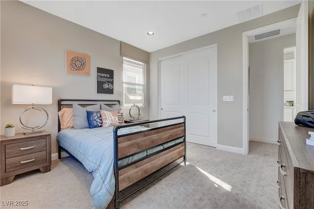 $5,000 | 1075 North Water Street, Henderson, NV 89011