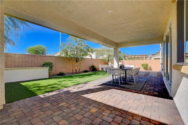 $5,000 | 1075 North Water Street, Henderson, NV 89011