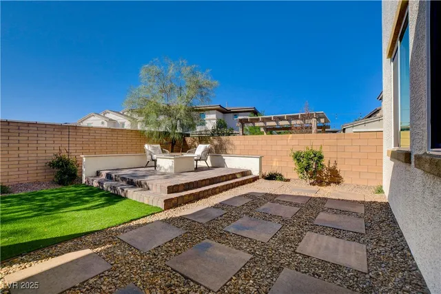 $5,000 | 1075 North Water Street, Henderson, NV 89011