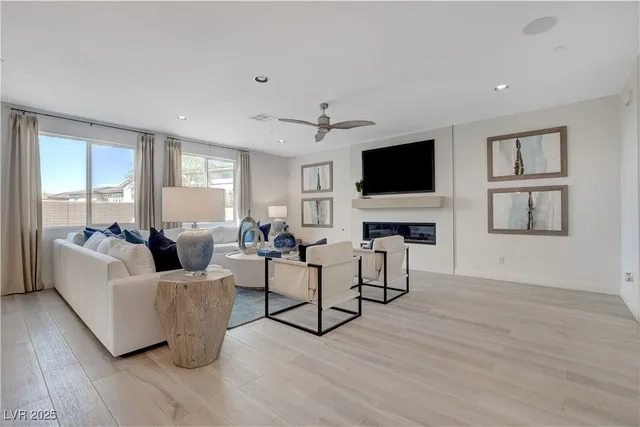 $5,000 | 1075 North Water Street, Henderson, NV 89011