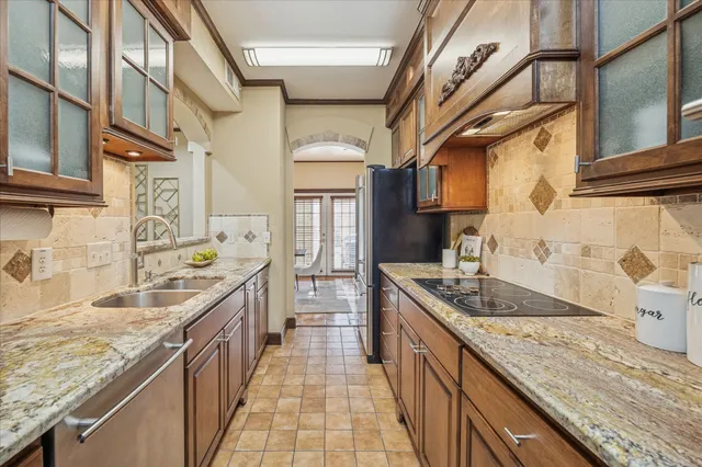 $449,000 | 516 South Post Oak Lane, Unit 18, Houston, TX 77056