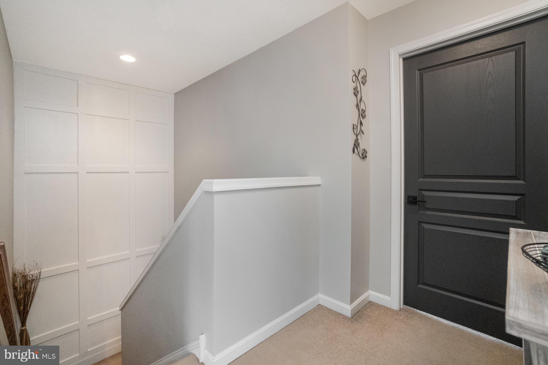 8688 Cascade Road Breinigsville, PA 18031 - Photo 22 of 61 Upstairs hallway