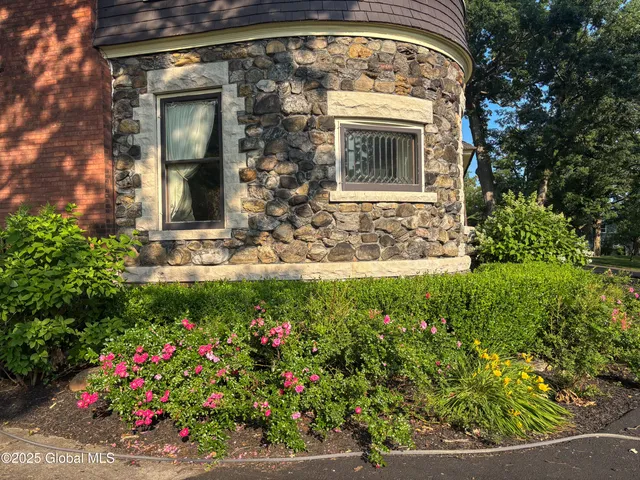 $890,000 | 321 Guy Park Avenue, Amsterdam, NY 12010