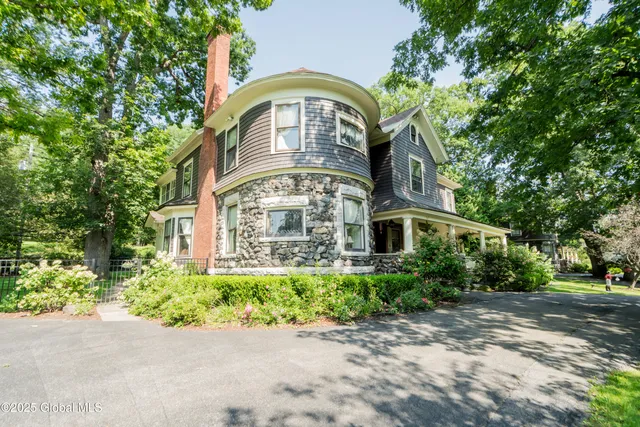 $890,000 | 321 Guy Park Avenue, Amsterdam, NY 12010