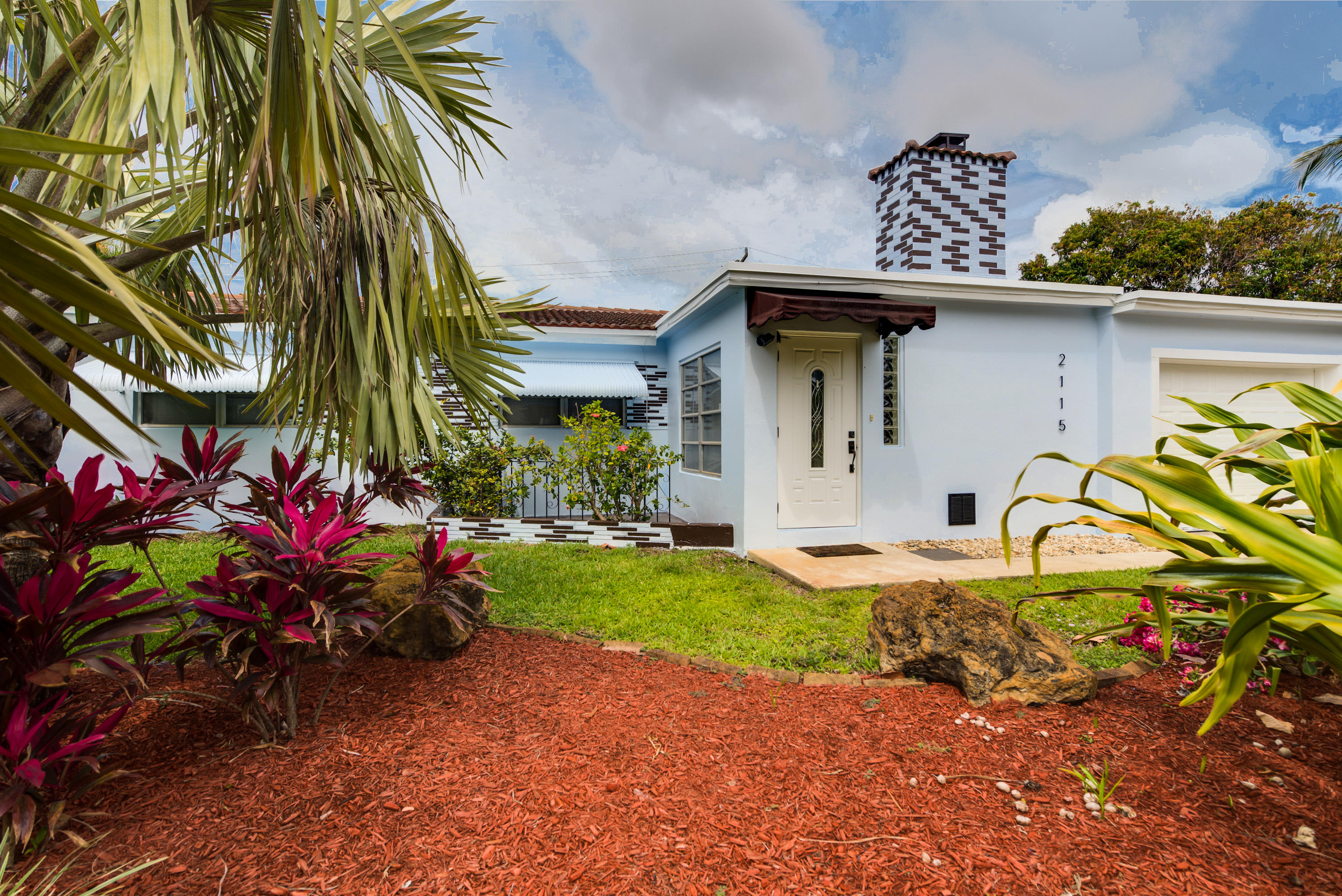 2115 Northeast 4th Avenue Boca Raton, FL 33431 - Photo 1 of 22 001_Home Front