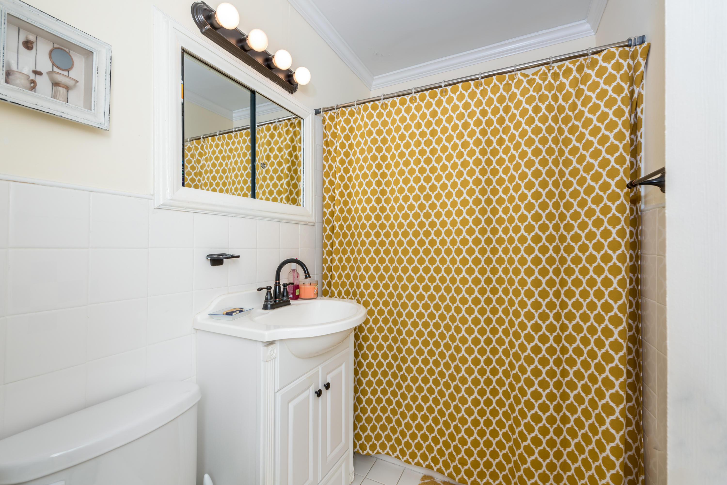 2115 Northeast 4th Avenue Boca Raton, FL 33431 - Photo 14 of 22 016_Bathroom Two