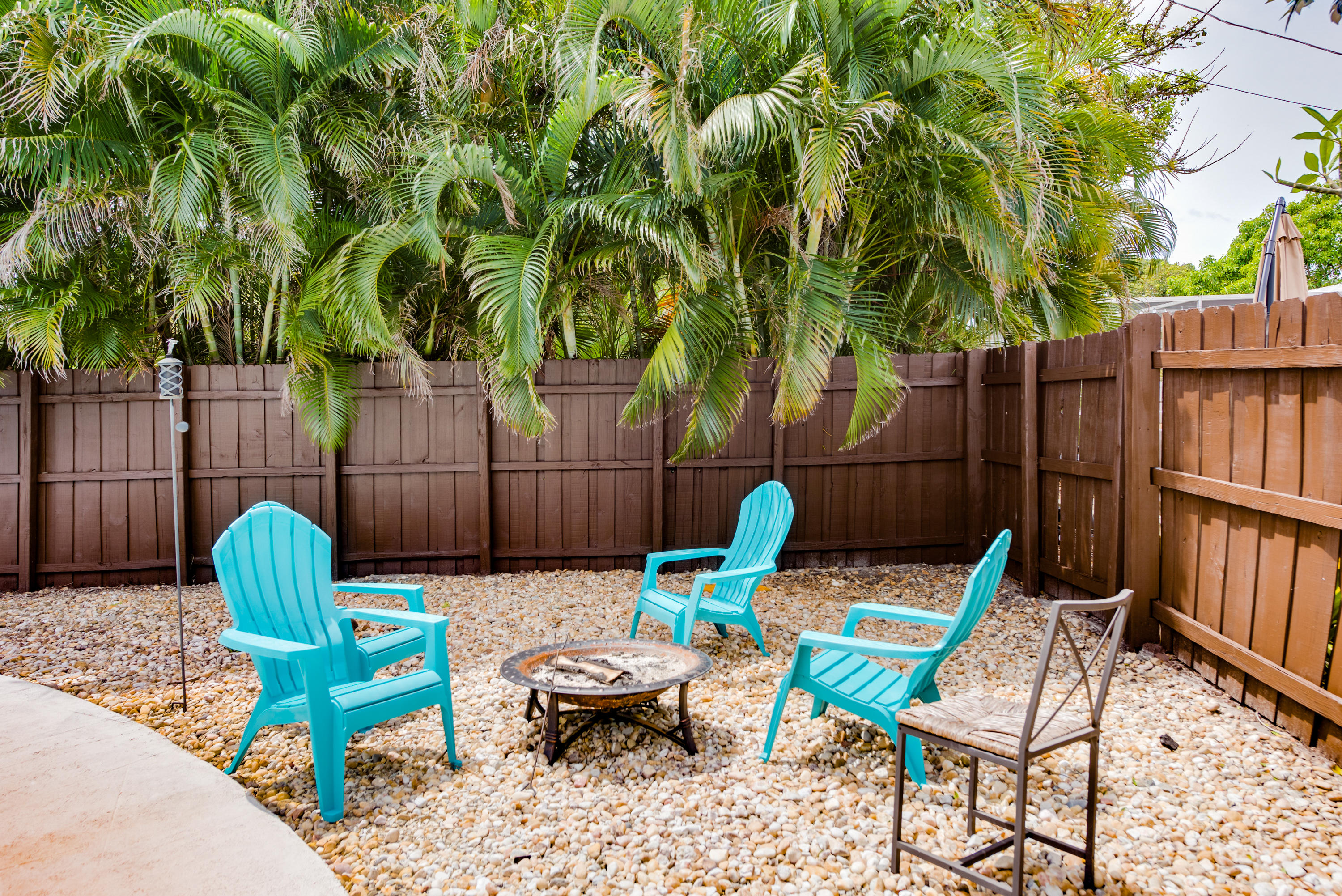 2115 Northeast 4th Avenue Boca Raton, FL 33431 - Photo 19 of 22 021_Relaxation