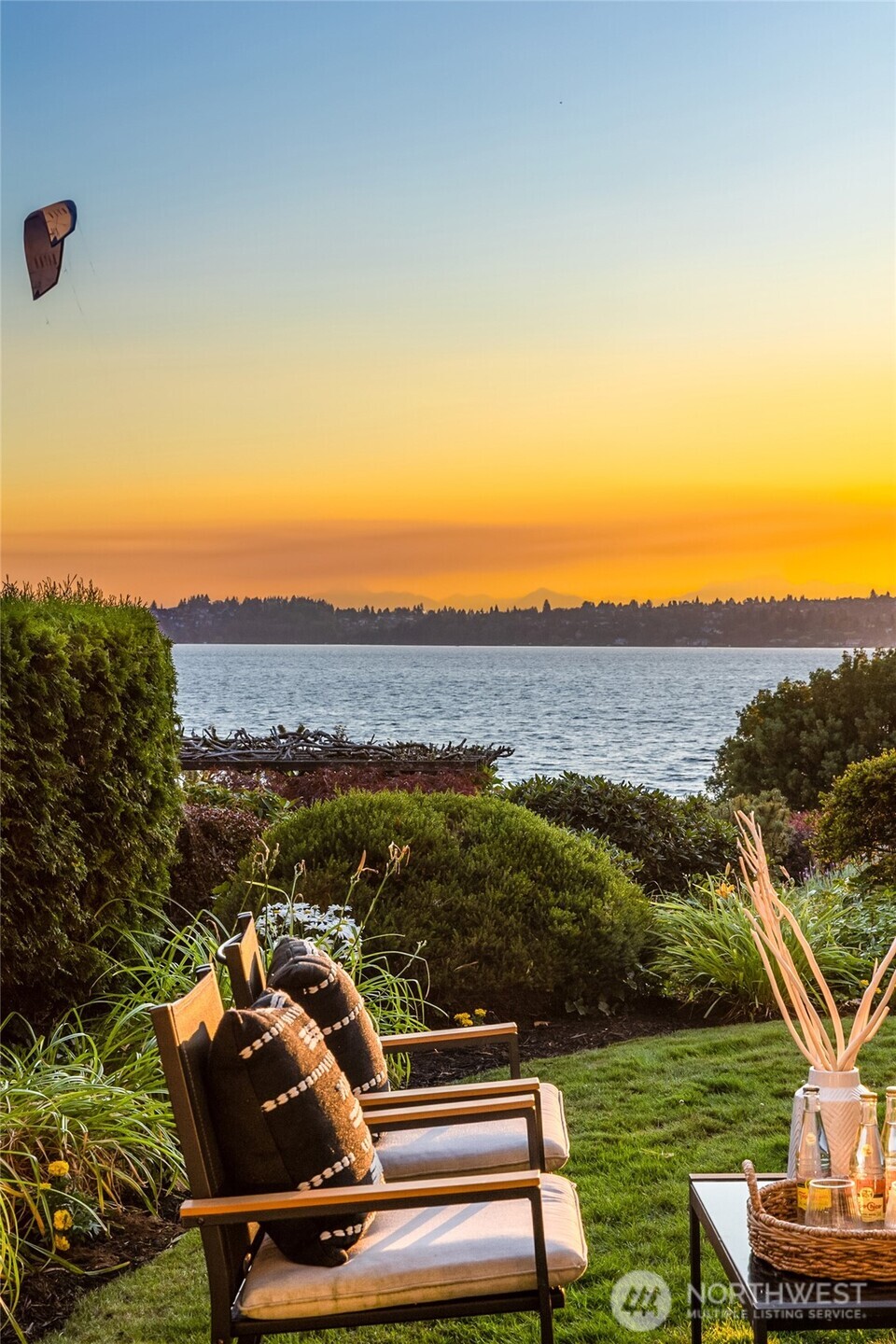 6620 Lake Washington Boulevard Northeast, Unit 101 Kirkland, WA 98033 - Photo 23 of 31 a view of lake view and mountain view