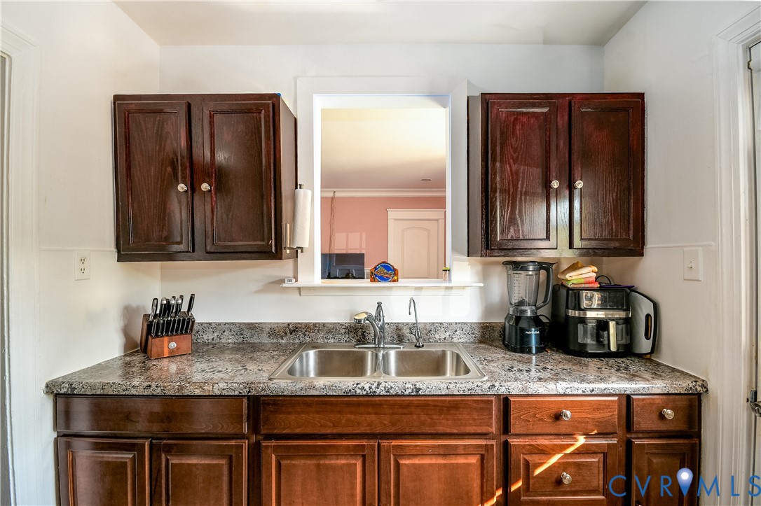 4903 Castlewood Road Richmond, VA 23234 - Photo 29 of 34