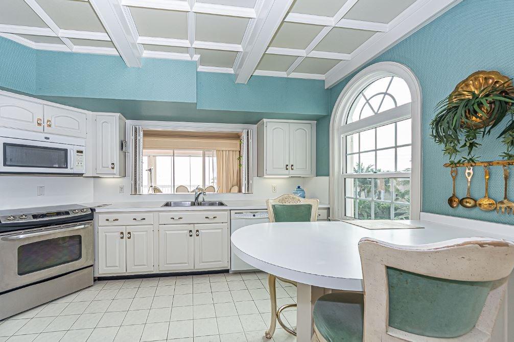 1060 Reef Road, Unit 303 Vero Beach, FL 32963 - Photo 18 of 36 Gallery Image 18