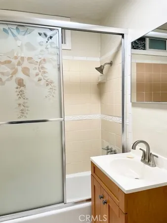 $2,650 | 3313 Adriatic Avenue, Long Beach, CA 90810