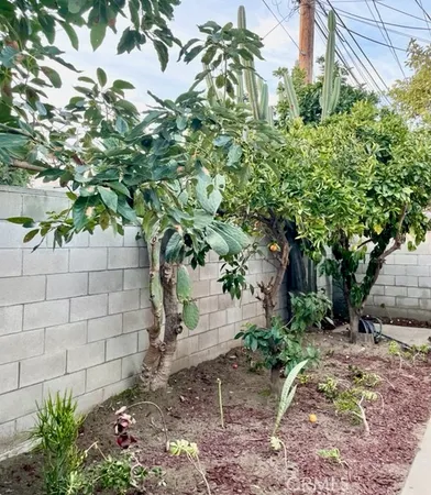 $2,650 | 3313 Adriatic Avenue, Long Beach, CA 90810
