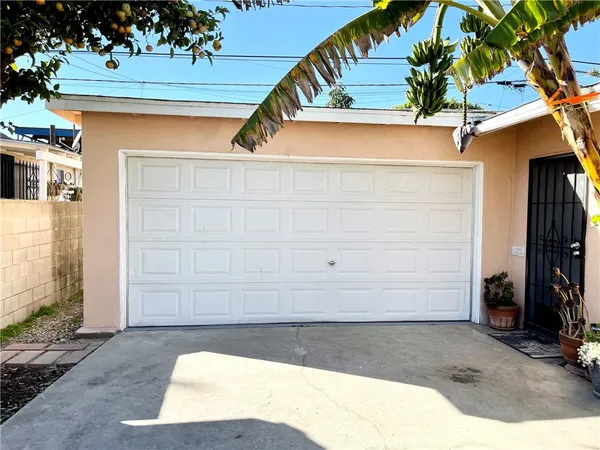 $2,650 | 3313 Adriatic Avenue, Long Beach, CA 90810