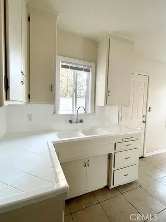 $2,650 | 3313 Adriatic Avenue, Long Beach, CA 90810