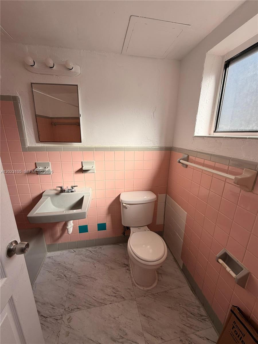 154 West 26th Street, Unit 2 Hialeah, FL 33010 - Photo 6 of 7