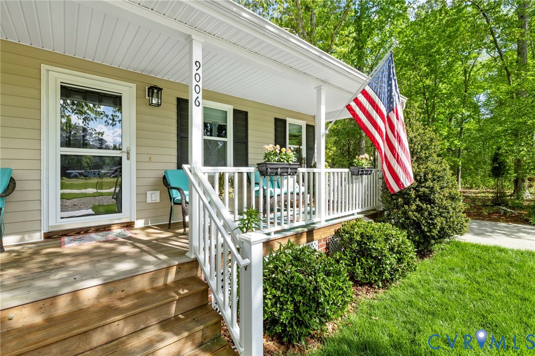 9006 Shawonodasee Road Chesterfield, VA 23832 - Photo 4 of 34