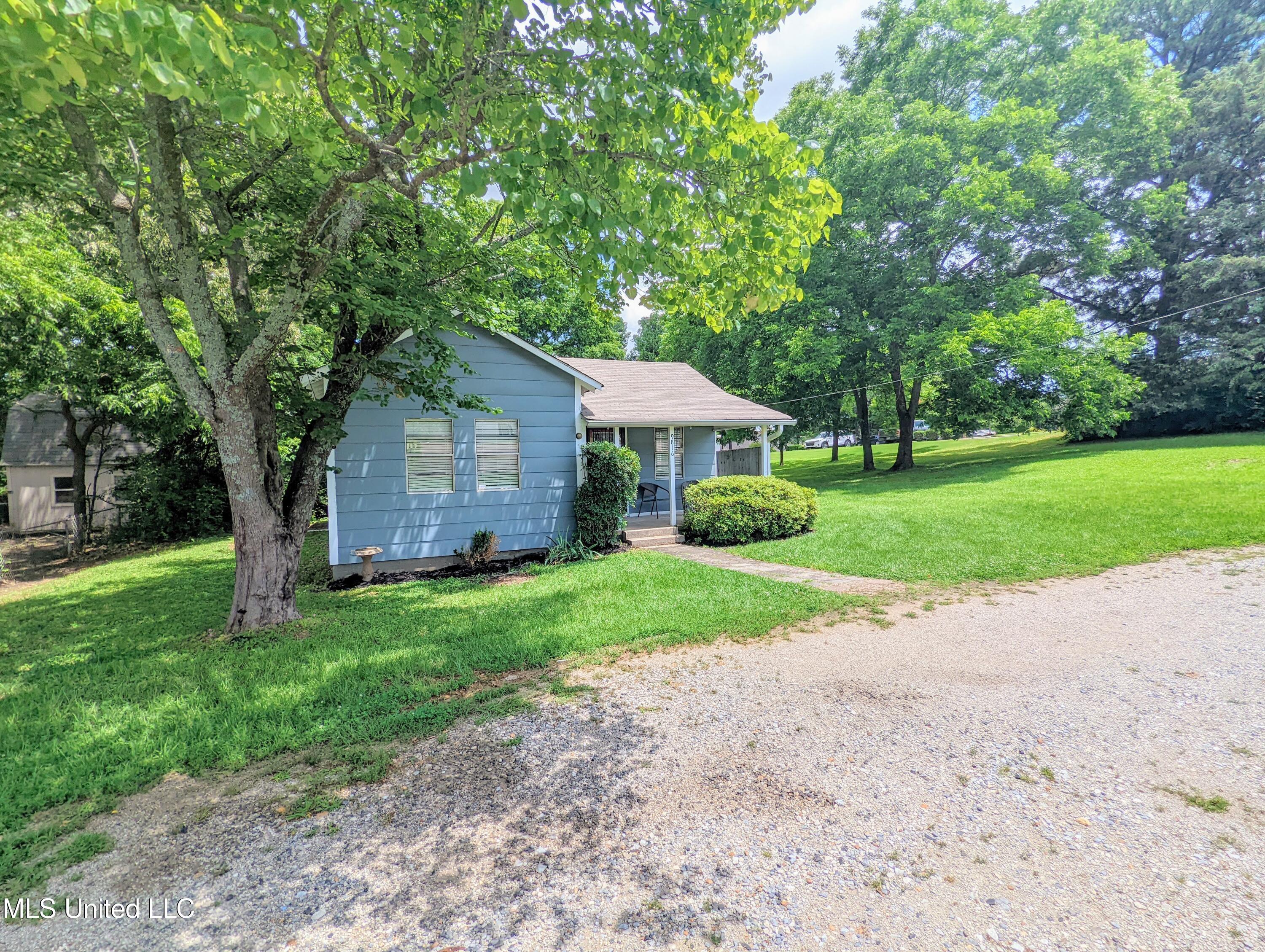 9816 Goodman Road Olive Branch, MS 38654 - Photo 2 of 15 PXL_20250613_165349527