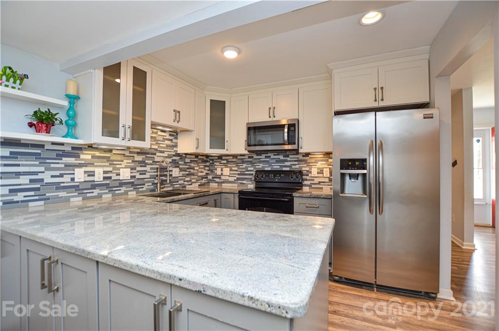 6624 Thermal Road Charlotte, NC 28211 - Photo 12 of 32 Gallery Image 12