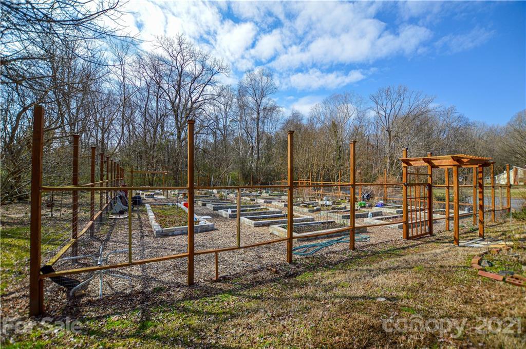 6624 Thermal Road Charlotte, NC 28211 - Photo 30 of 32 Gallery Image 30