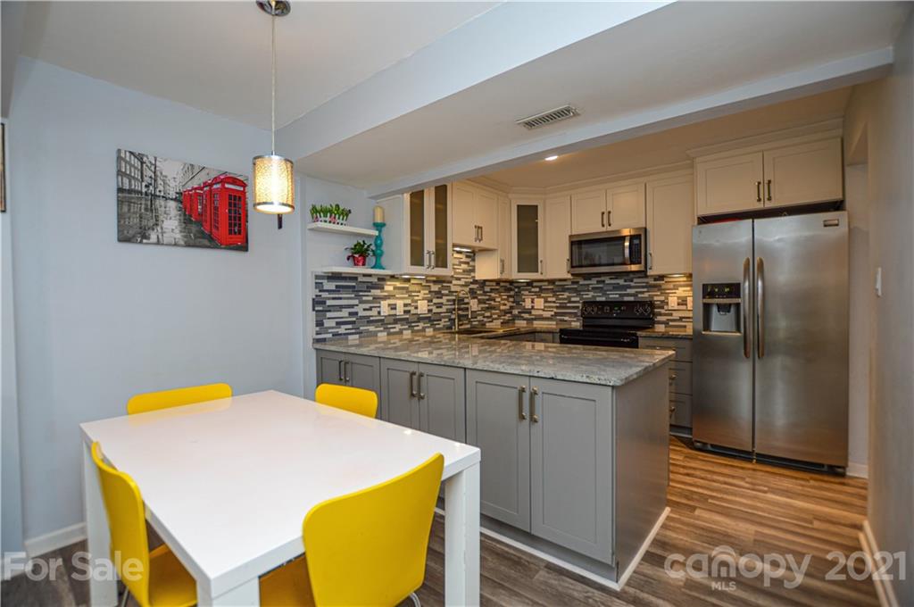 6624 Thermal Road Charlotte, NC 28211 - Photo 10 of 32 Gallery Image 10