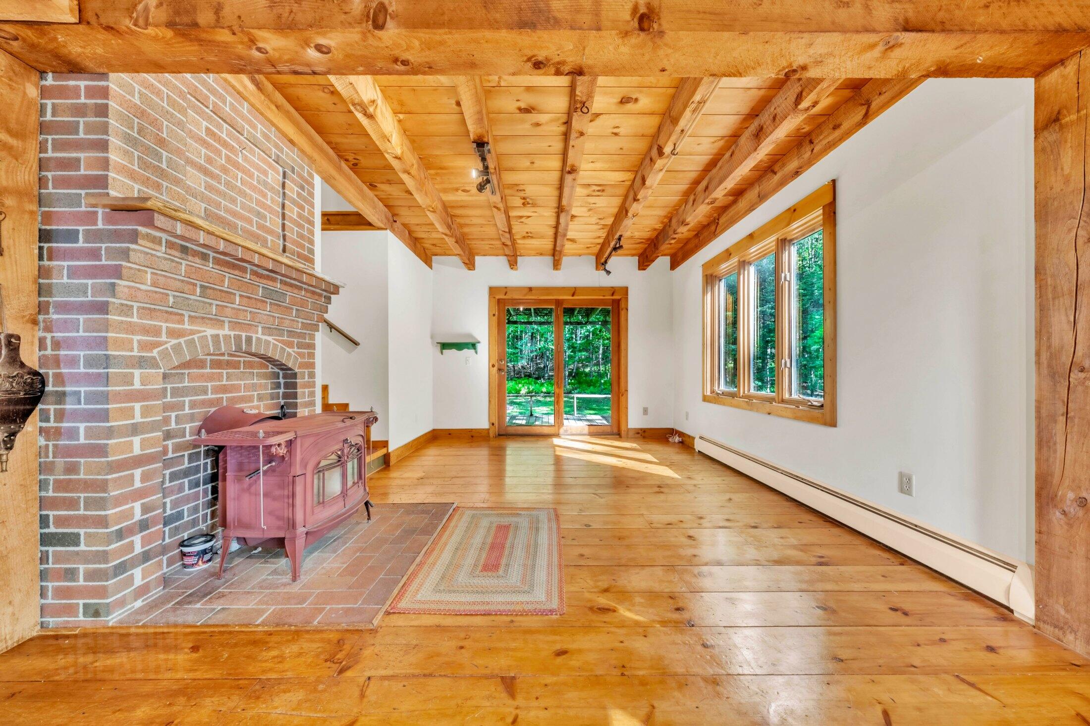 566 Pinkham Brook Road Durham, ME 04222 - Photo 23 of 52 Living Room