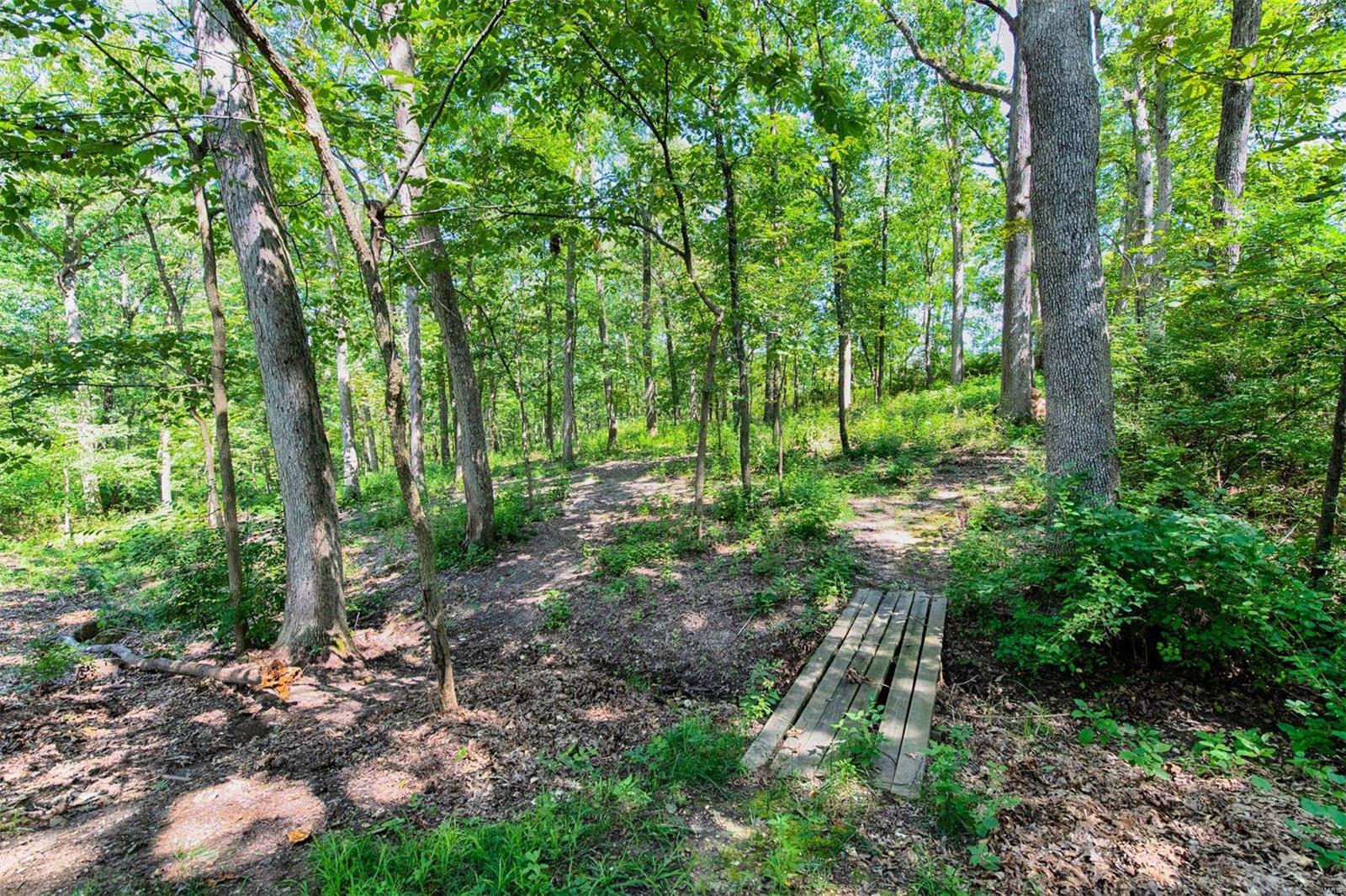 9743 Fall Ridge Trail St. Louis, MO 63127 - Photo 34 of 35 Gallery Image 34