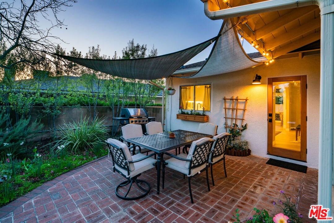 2304 Pickens Canyon Road La Crescenta, CA 91214 - Photo 23 of 37 a dining room with a table and chairs