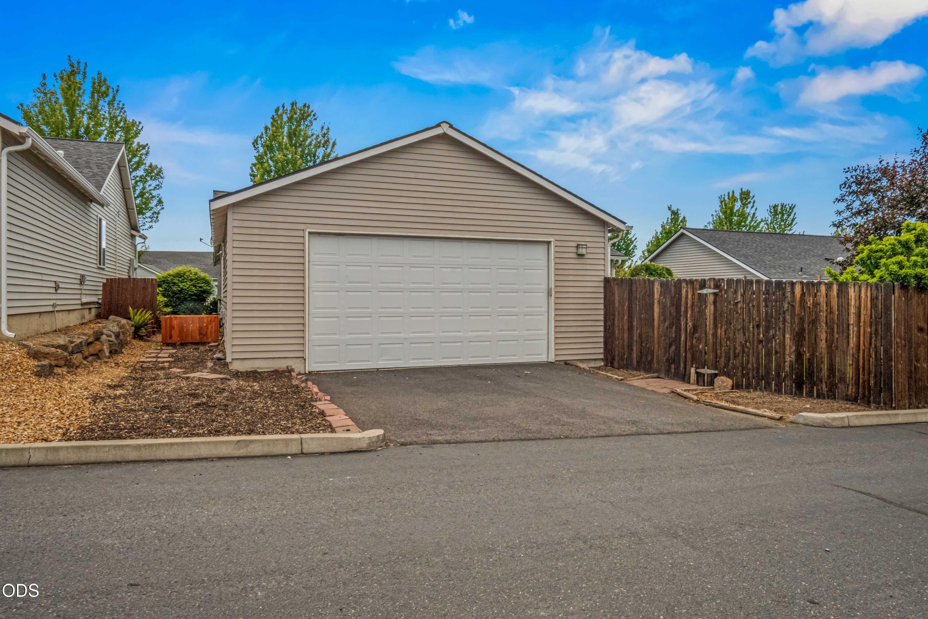 63172 Lancaster Street Bend, OR 97701 - Photo 42 of 50