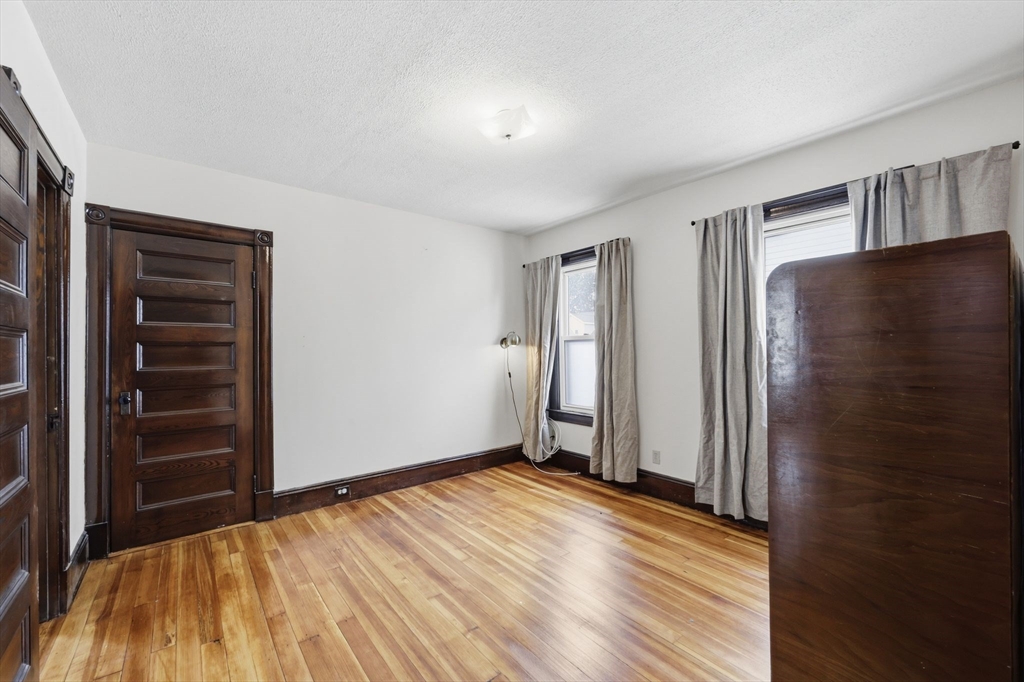 181-183 Northampton Avenue Springfield, MA 01109 - Photo 27 of 40