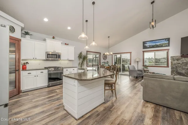 $865,000 | 15079 North Pristine Circle, Rathdrum, ID 83858