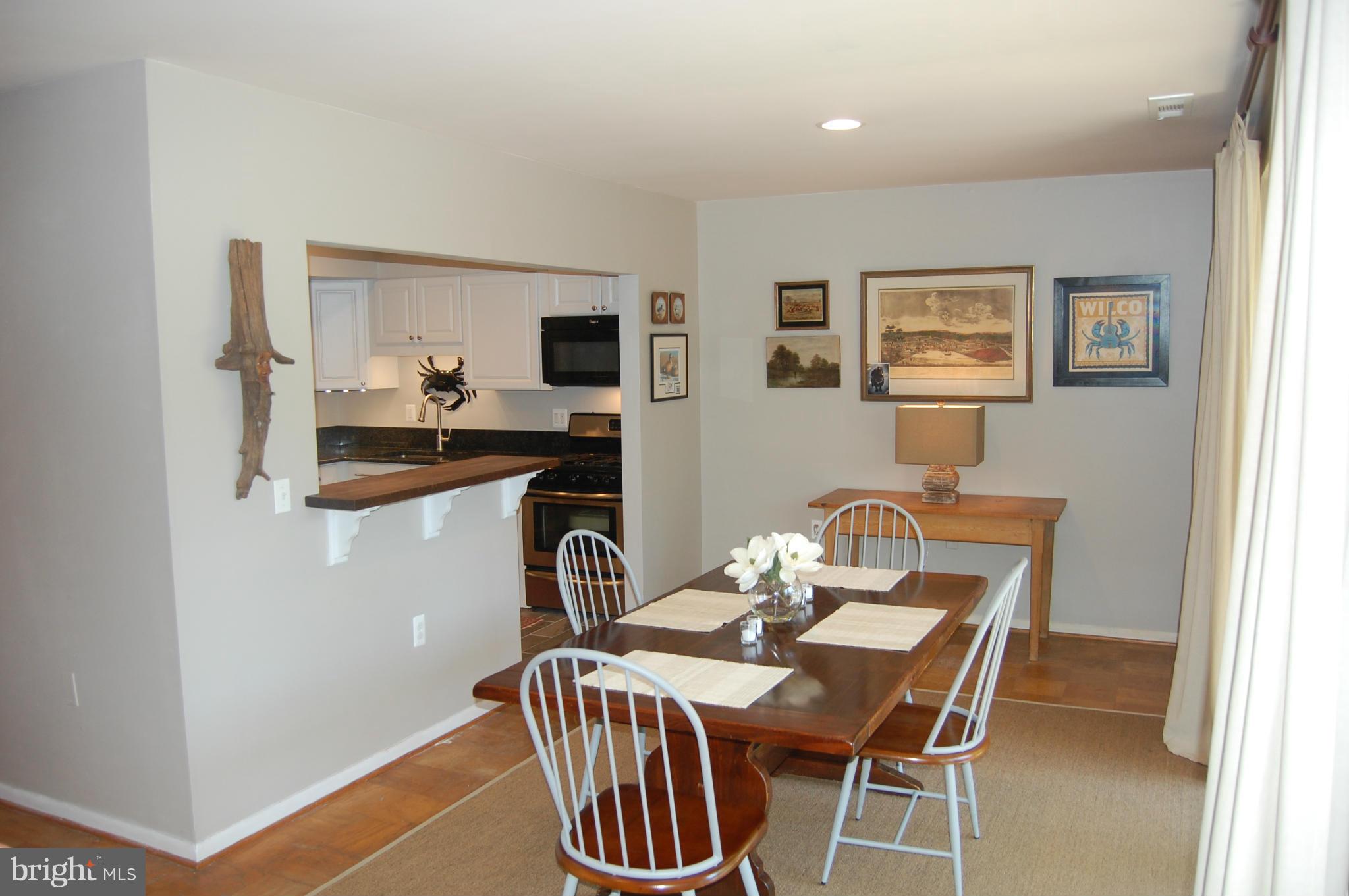 113 Cross Keys Road, Unit R113B Baltimore, MD 21210 - Photo 6 of 12 Dining Room