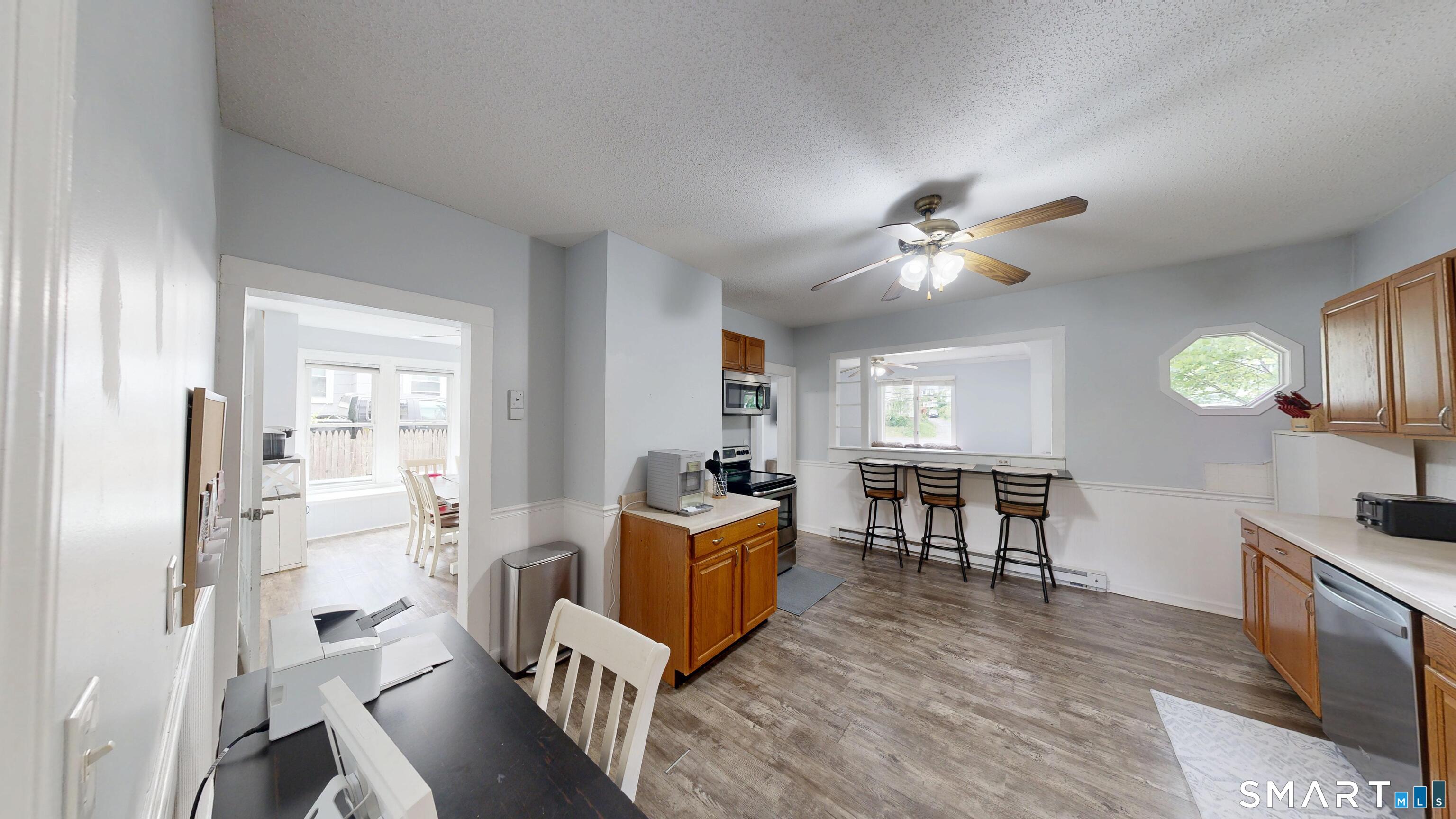 524 South Colony Street Meriden, CT 06451 - Photo 7 of 40