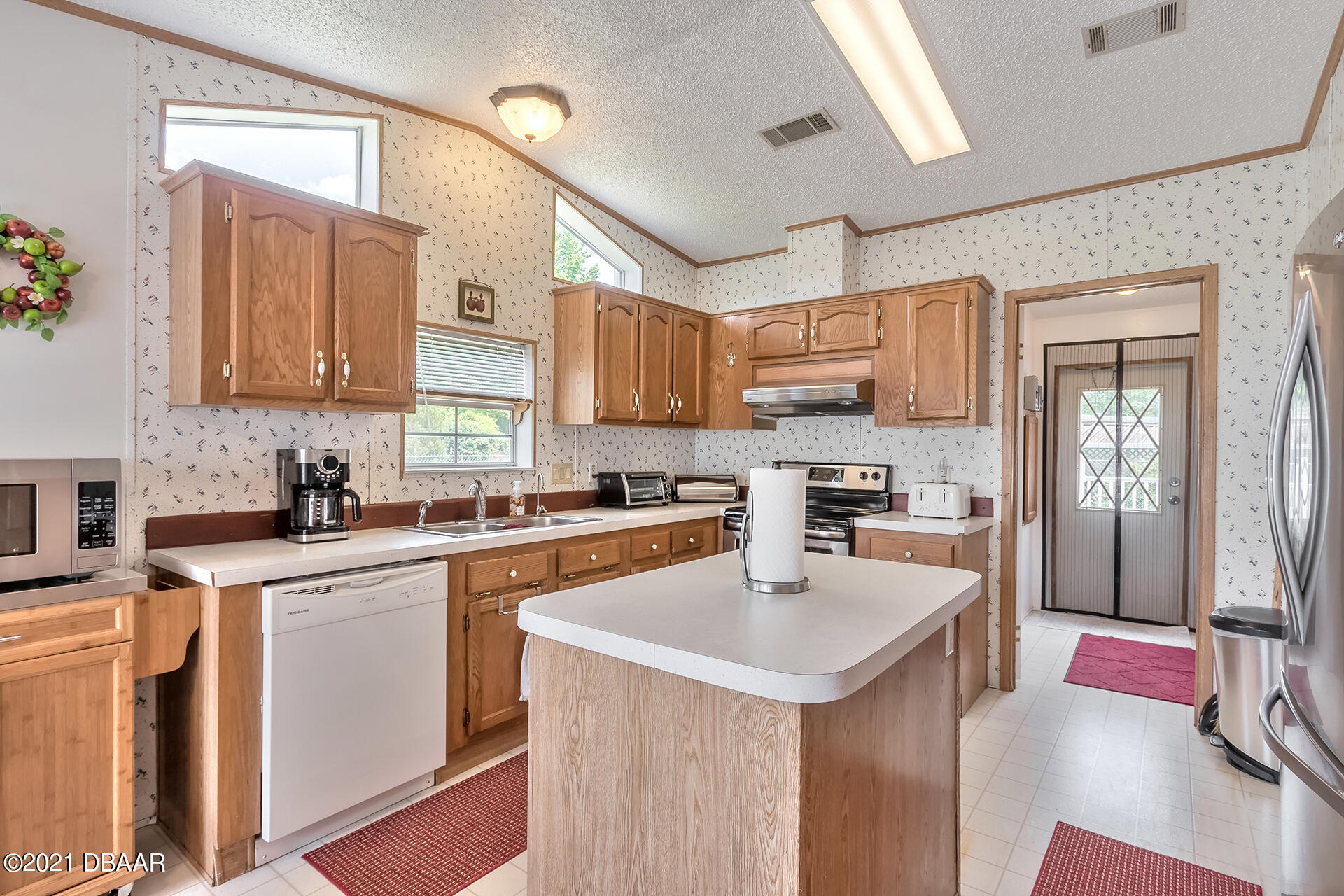 23916 Bobcat Road Astor, FL 32102 - Photo 17 of 39 23916-17