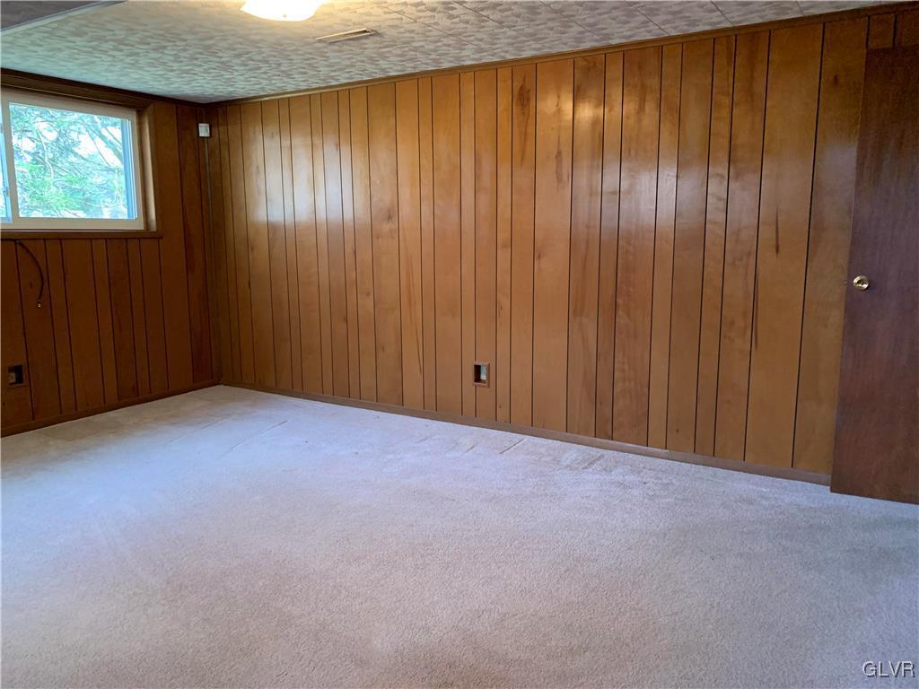 2205 Pinehurst Road Bethlehem, PA 18018 - Photo 12 of 16 Gallery Image 12
