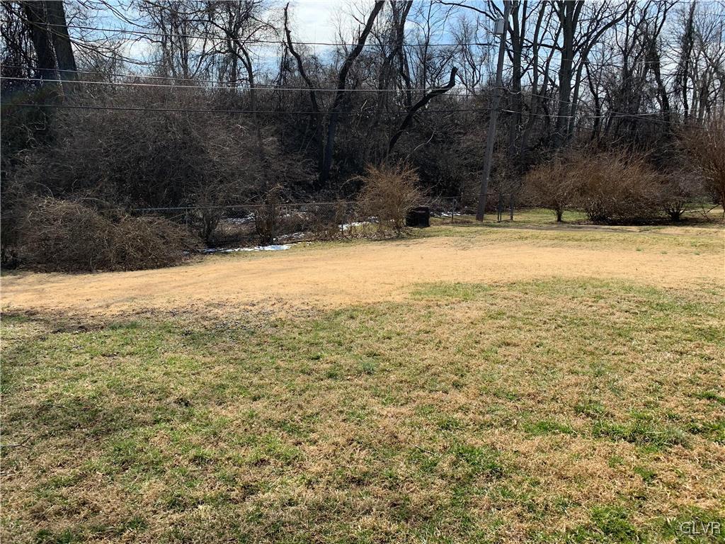 2205 Pinehurst Road Bethlehem, PA 18018 - Photo 15 of 16 Gallery Image 15