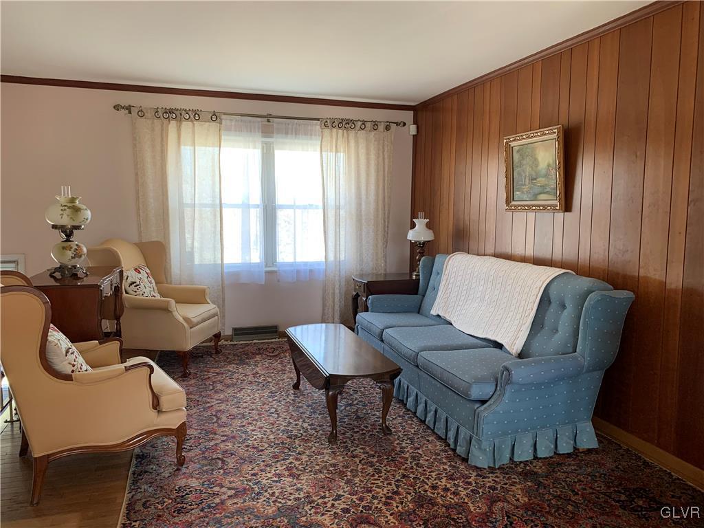 2205 Pinehurst Road Bethlehem, PA 18018 - Photo 2 of 16 Gallery Image 2