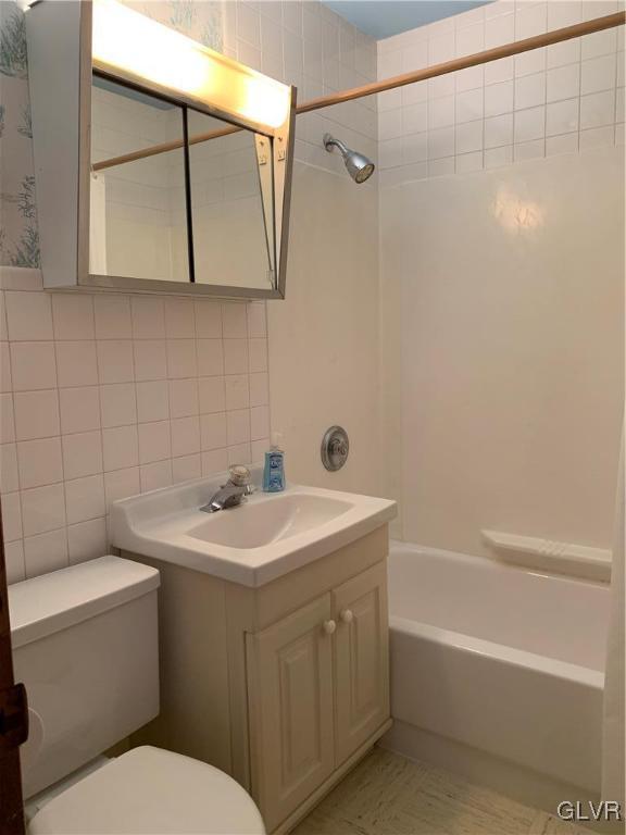 2205 Pinehurst Road Bethlehem, PA 18018 - Photo 8 of 16 Gallery Image 8