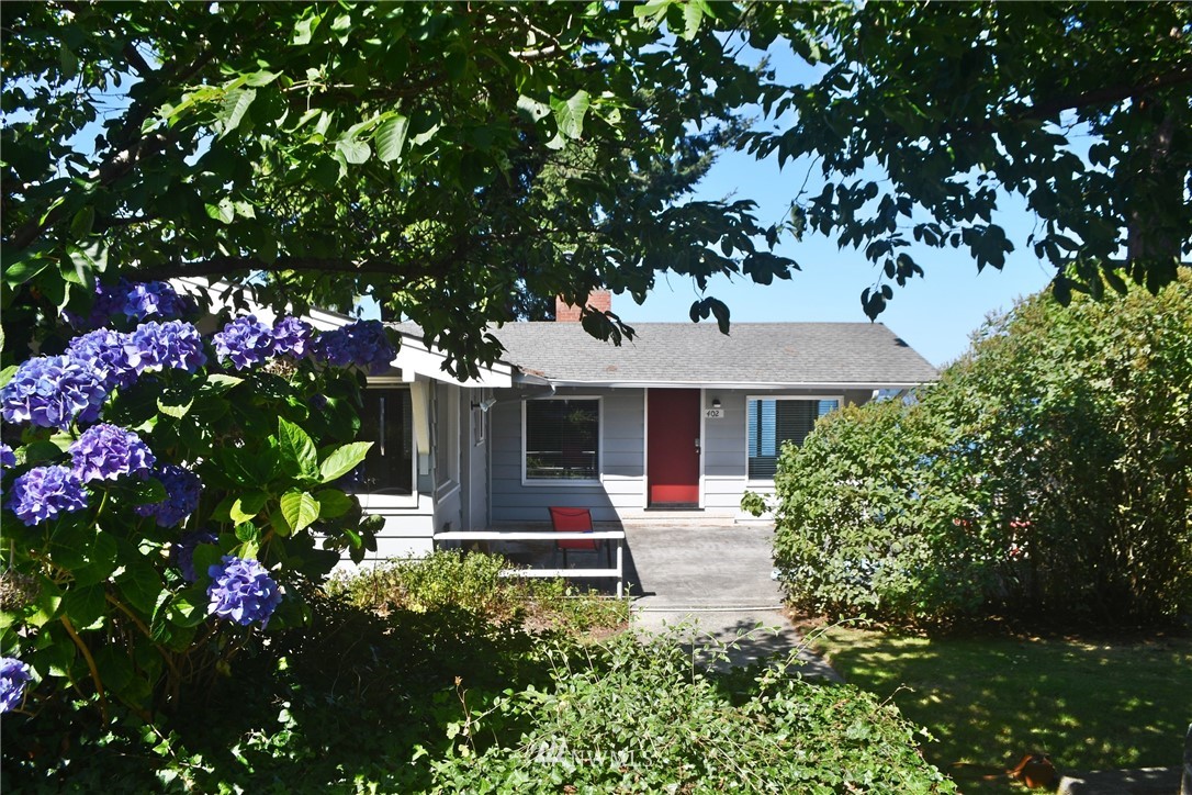 402 1st Street Langley, WA 98260 - Photo 2 of 31