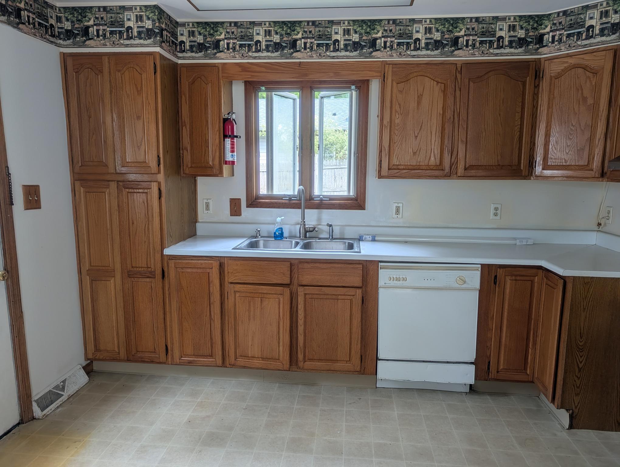 1416 Blodgett Lane Delavan, WI 53115 - Photo 8 of 16 Kitchen