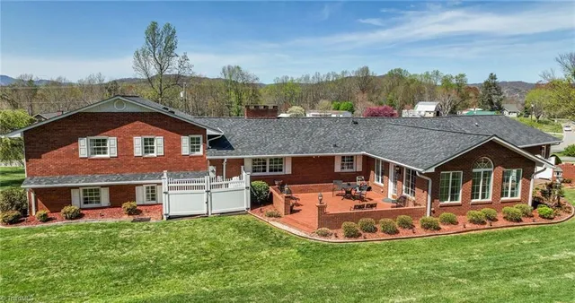 $509,000 | 924 Pleasant Home Church Road, Millers Creek, NC 28651