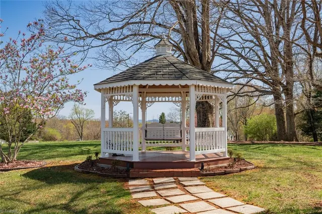 $509,000 | 924 Pleasant Home Church Road, Millers Creek, NC 28651