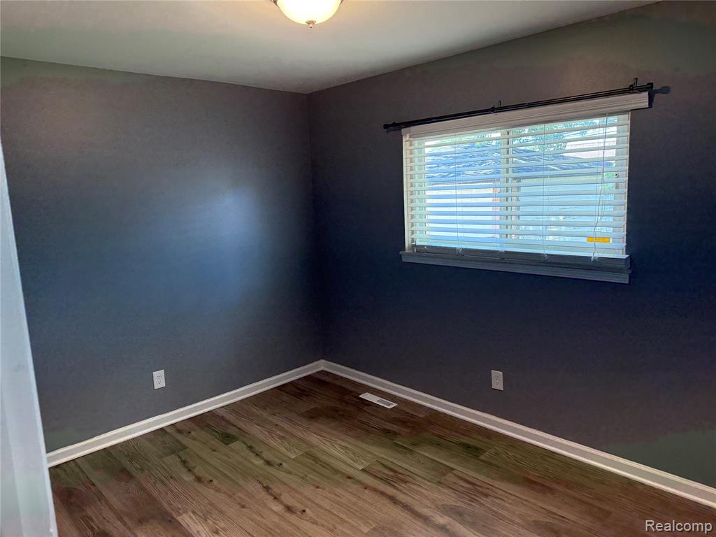 32246 Oakview Drive Warren, MI 48092 - Photo 16 of 22