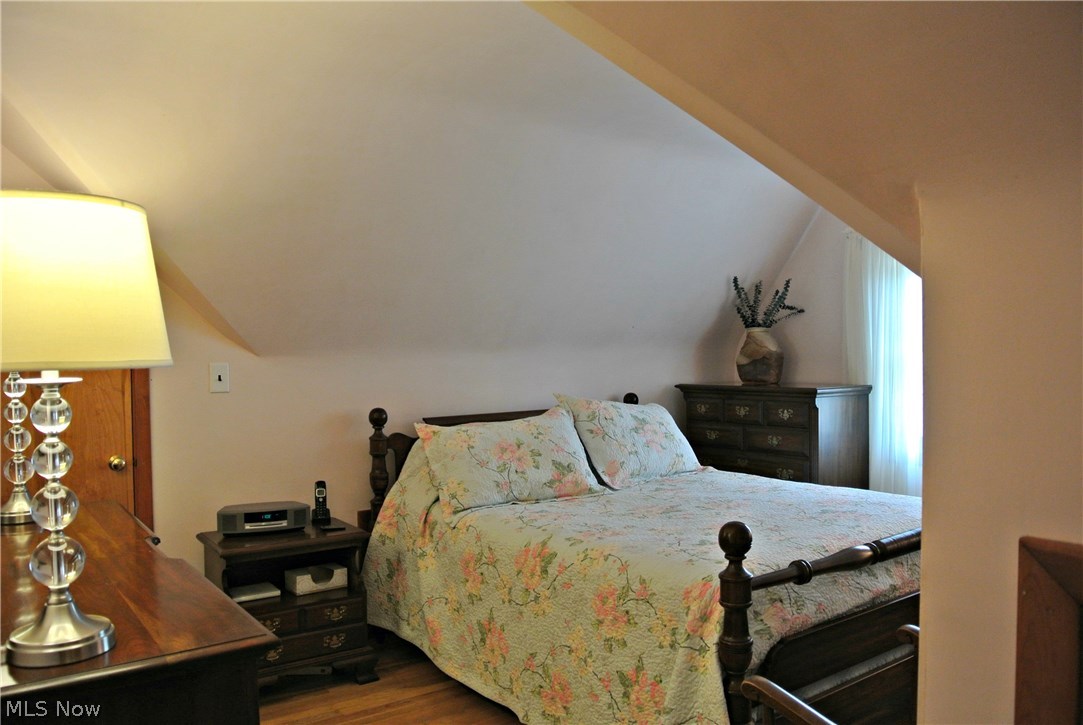 13519 Thraves Road Cleveland, OH 44125 - Photo 14 of 30 Master Bedroom