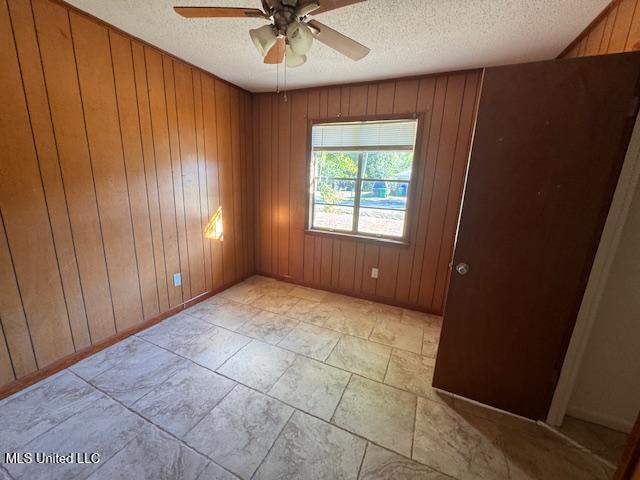 4221 Knowles Avenue Moss Point, MS 39562 - Photo 6 of 8 thumbnail (5)