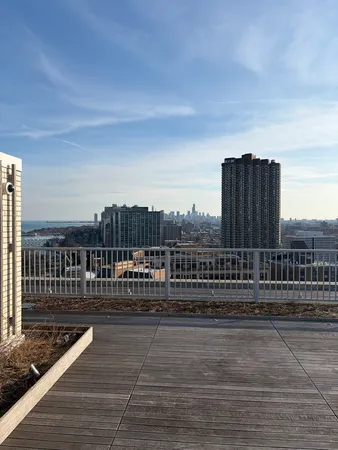 $189,000 | 3900 North Lake Shore Drive, Unit 20E, Chicago, IL 60613