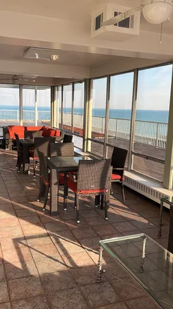 $189,000 | 3900 North Lake Shore Drive, Unit 20E, Chicago, IL 60613