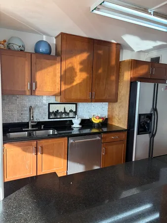 $189,000 | 3900 North Lake Shore Drive, Unit 20E, Chicago, IL 60613