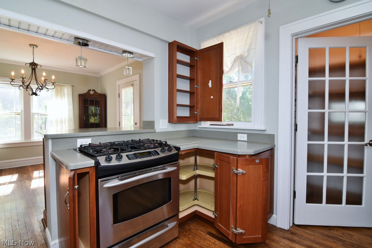 3356 Clarendon Road Cleveland Heights, OH 44118 - Photo 13 of 43 Features Of Kitchen Cabinetry